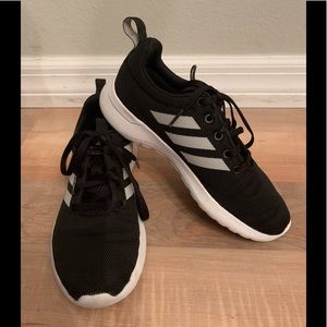 Girls Adidas shoes. Size 4.